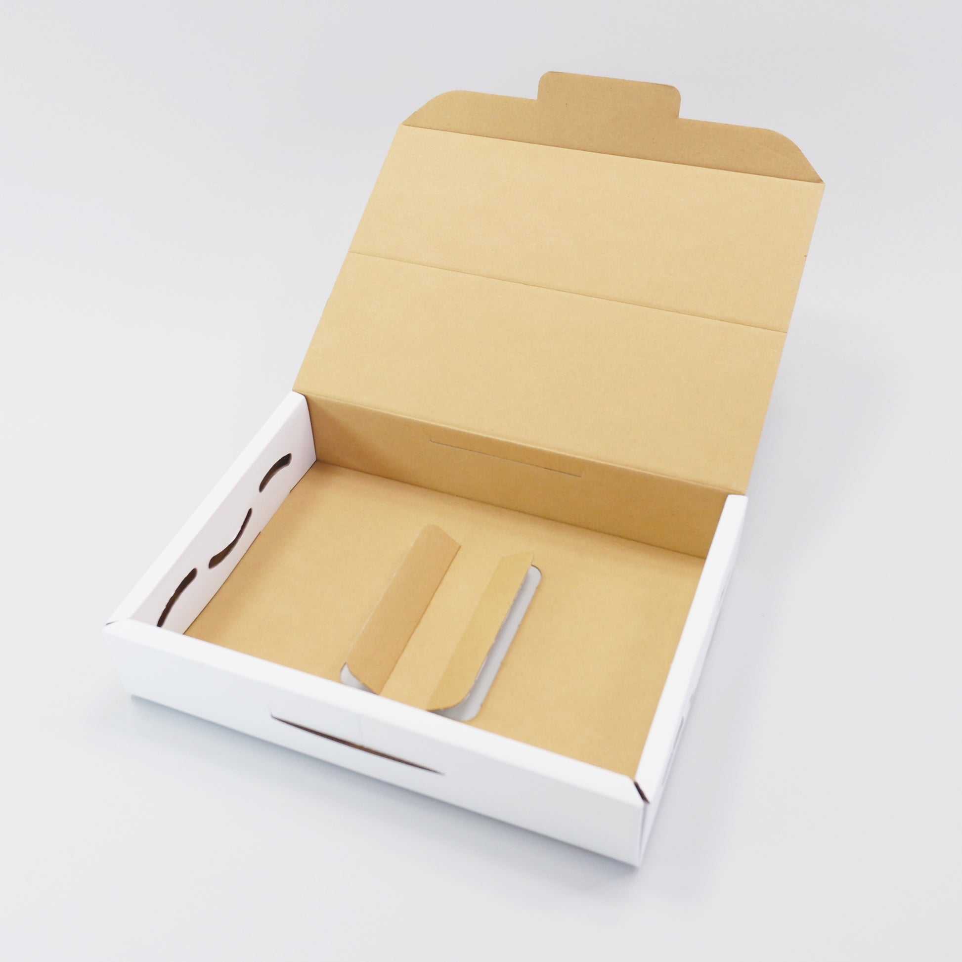 いちご用パック　いちごハンモックトレーの専用　化粧箱　白